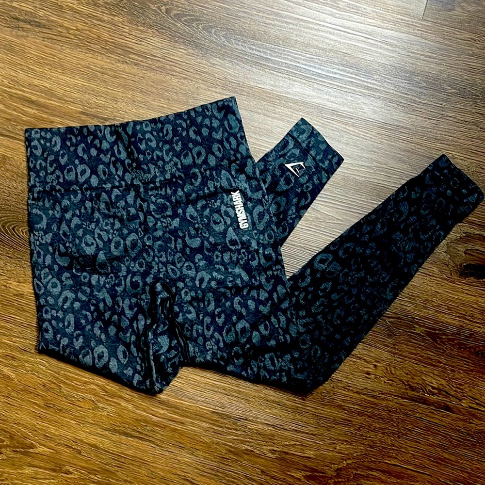 GYMSHARK CHEETAH LEGGINGS
